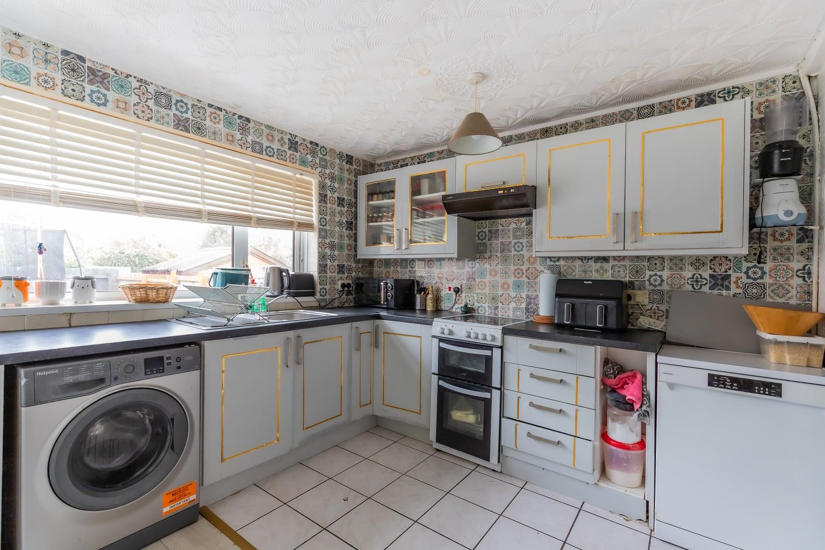 Uplands Crescent, Llandough — photograph 6